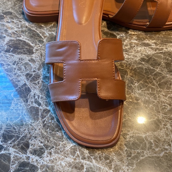 Sandals - Picture 2 of 4